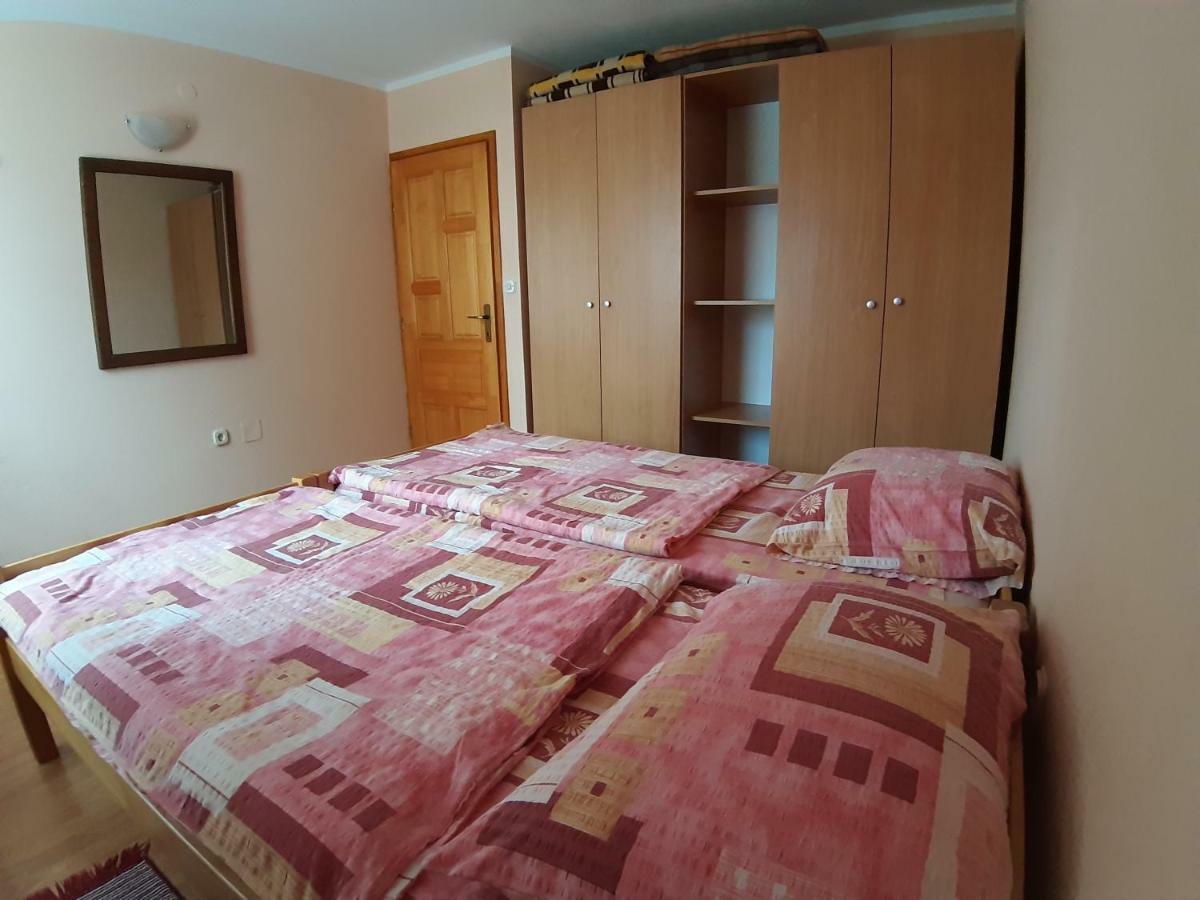 Apartmani Marija Τζαχορίνα Εξωτερικό φωτογραφία